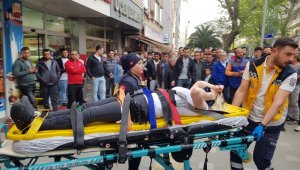 Kuaförü bastı, salondaki kadını 3 yerinden bıçakladı