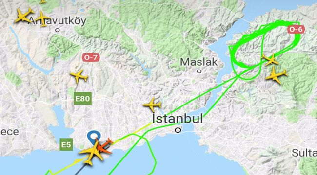 Kuş sürüsüne çarpan kargo uçağı Atatürk Havalimanı'na geri döndü