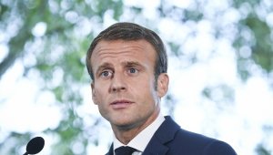Macron: "Notre Dame Katedrali 5 yılda yeniden inşa edilecek"