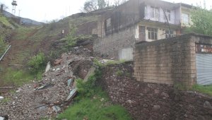 Maden'de heyelan riski nedeniyle 15 ev ve iş yeri tahliye edildi