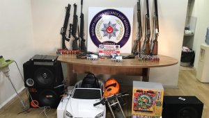 Polisten zehir tacirlerine geçit yok: 8 gözaltı