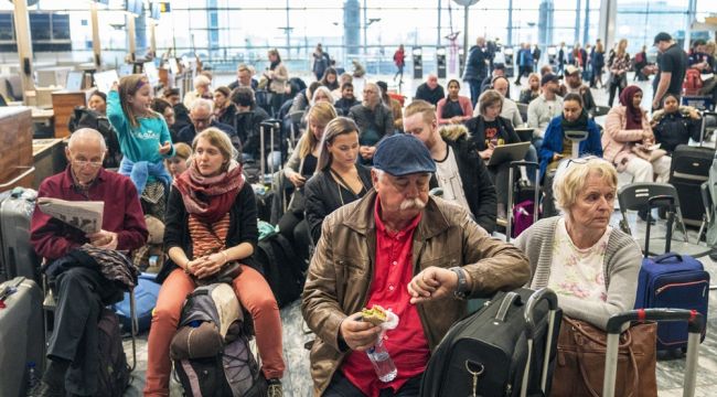 SAS Havayolu pilotları greve gitti