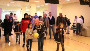 Şehit polislerin çocukları bowling turnuvasında buluştu