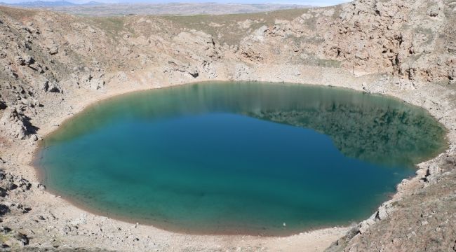 Sivas'ın nazar boncuğu büyülüyor