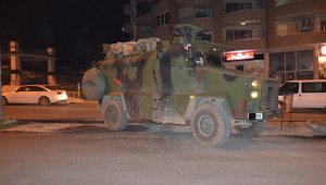 Suriye sınırına askeri araç sevkiyatı