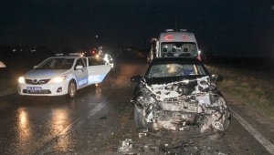 Tekirdağ'da otomobiller kafa kafaya çarpıştı: 5 yaralı