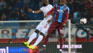 Trabzonspor'da, Nwakaeme seriye bağladı