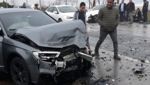 Trabzonsporlu oyuncu Hüseyin Türkmen kaza yaptı