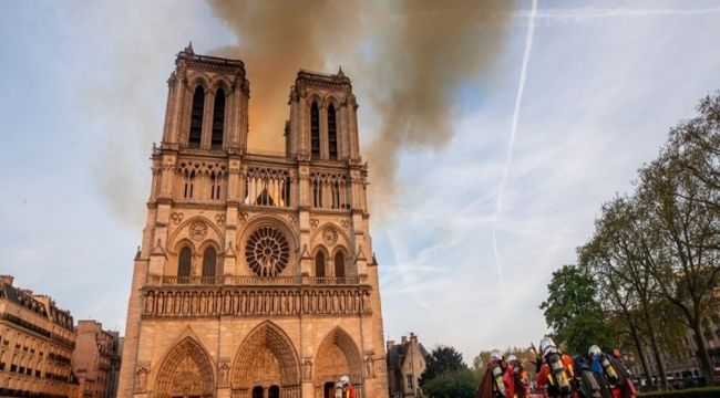 Ukrayna'dan Notre Dame için yardım