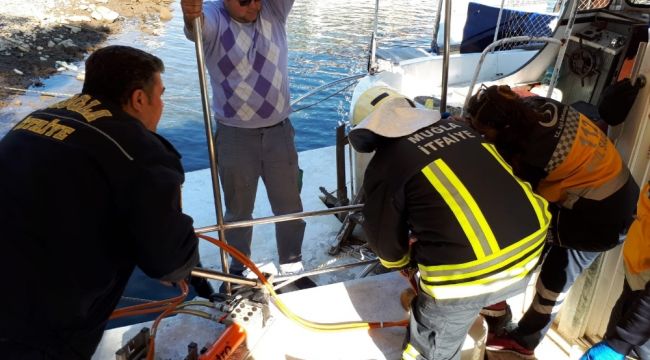 Vücuduna teknenin korkuluğu saplanan 14 yaşındaki çocuk ağır yaralandı