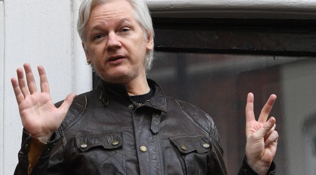 Wikileaks'ın kurucusu Julian Assange gözaltına alındı