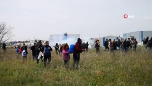 Yunanistan'da göçmenlerle polis arasında çatışma