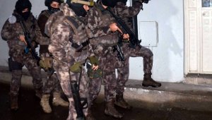 42 ildeki FETÖ operasyonunda Balıkesir'de de 4 kişi yakalandı