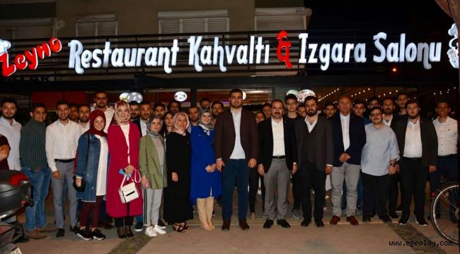 AK Partili Kırkpınar, gençlerle iftar yaptı 