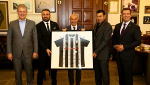 Altay'dan Tunç Soyer'e Hayırlı Olsun Ziyareti