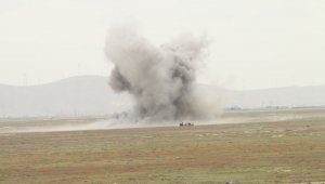 Atak helikopterleri teröristlerin doçka mevziini vurdu