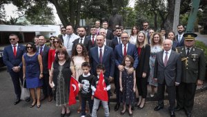 Bakan Çavuşoğlu, Meksika'da Türklerle bir araya geldi