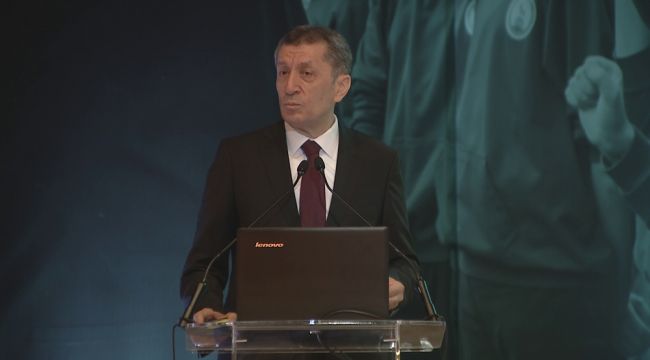 Bakanı Ziya Selçuk ; "Ders sayılarını azaltıyoruz''