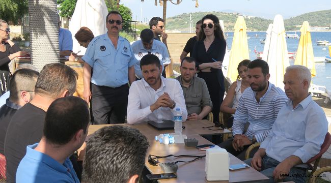 Başkan Fatih Gürbüz Yeni Foça esnafı ile toplantılar yaptı