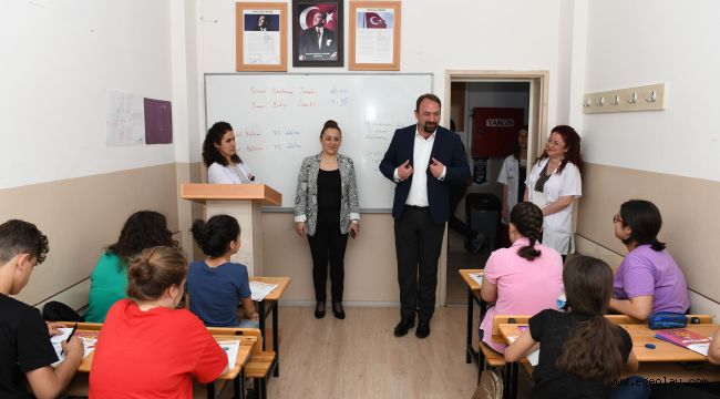 Başkan Utku Gümrükçü'den Öğrencilere Başarılar Dileği