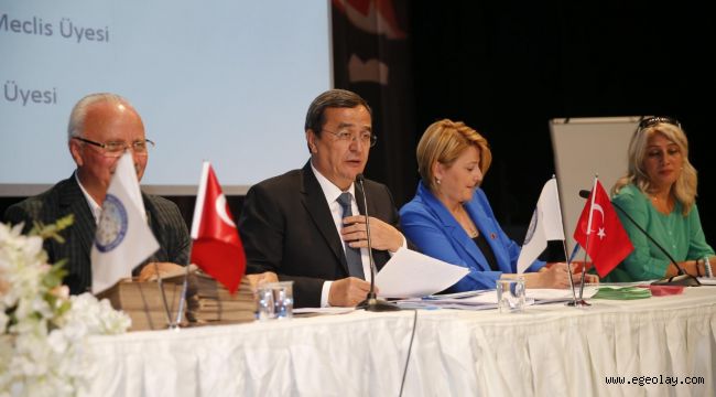 Batur, yeniden Kıyı Ege'nin Başkanı 