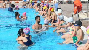 Bayraklı Belediyesi Yüzme Kursu Kayıtları Başladı