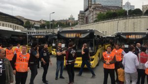 Beşiktaş taraftarı Galatasaray derbisi için yola çıktı