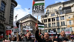 Binlerce kişi Londra'da Filistin için yürüdü
