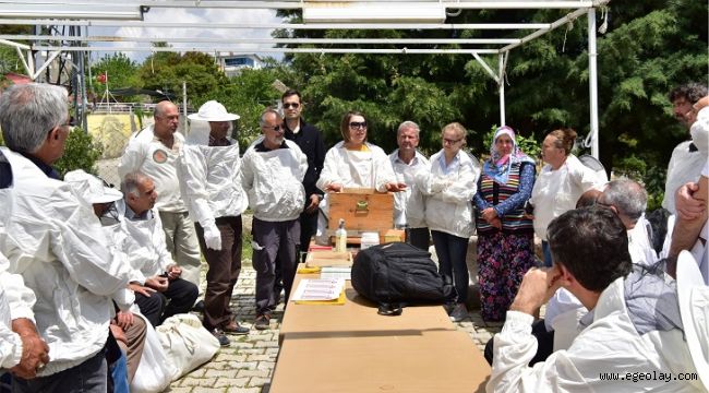 Bornova Belediyesi'nden yeni arıcılara tam destek