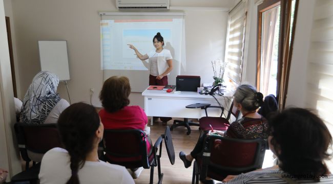 Buca'da gündem toplumsal cinsiyet:'Cinsiyet, bizim seçimimiz değildir'