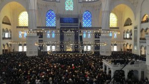 Büyük Çamlıca Camii Ramazan'ın ilk cumasında doldu taştı