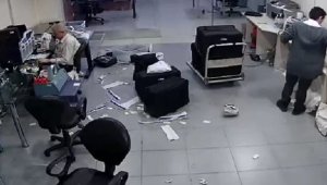 Çalıştığı iş yerinden 50 bin lira çaldı