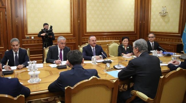 Çavuşoğlu: "Nazarbayev, ortaya büyük bir vizyon koymuştur"