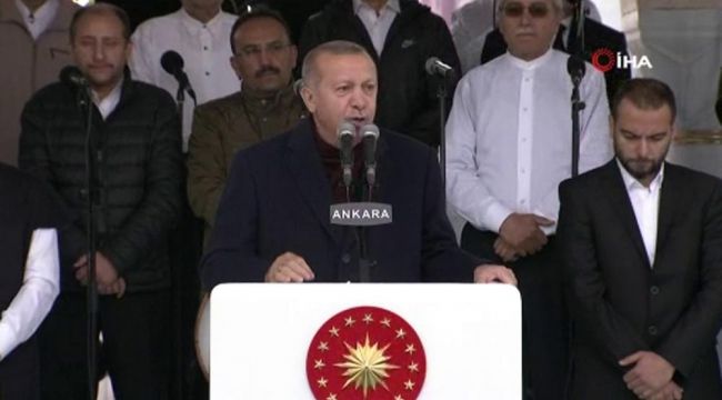 Cumhurbaşkanı Erdoğan: "Camilerin süsü cemaattir"