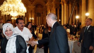 Cumhurbaşkanı Erdoğan, sanatçı ve sporcularla iftarda bir araya geldi