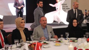 Dışişleri Bakanı Çavuşoğlu, şehit yakınlarıyla iftarda bir araya geldi