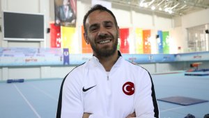 Dünyanın en yaşlı jimnastikçisinin hedefi olimpiyatlar