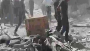 Esad rejimi İdlib'de pazar yerini bombaladı