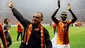 Fatih Terim 19. kupasını aldı