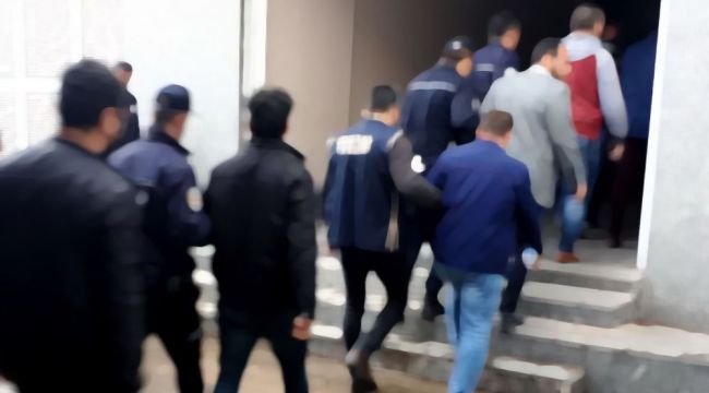FETÖ'den ihraç olan sahte kimlikli öğretmenlere operasyon: 14 gözaltı