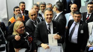 Fikret Orman 2882 oyla yeniden başkan seçildi 