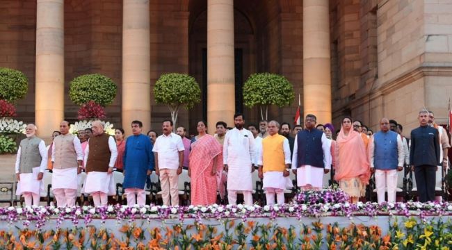 Hindistan Başbakanı Modi yemin ederek göreve başladı