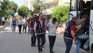 İçinde ihraç polislerin de olduğu çeteye kaparo baskını: 15 gözaltı