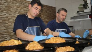 İftar ve sahur sofralarının vazgeçilmezi tahinli pide