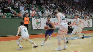 İlk yarı finalist Anadolu Efes