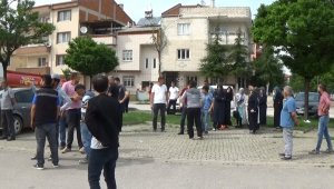 İnegöl'de yangında dumandan etkilenen çocuk hastaneye kaldırıldı