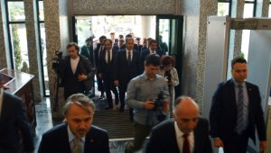 İstanbul Valisi Ali Yerlikaya İBB Başkanlık binasına geldi