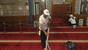 İstanbul'da camiler Ramazana hazır