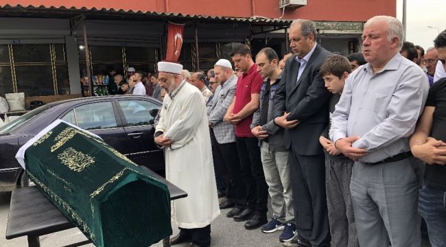 İstinat duvarının altında can veren Fatih Göztepe toprağa verildi