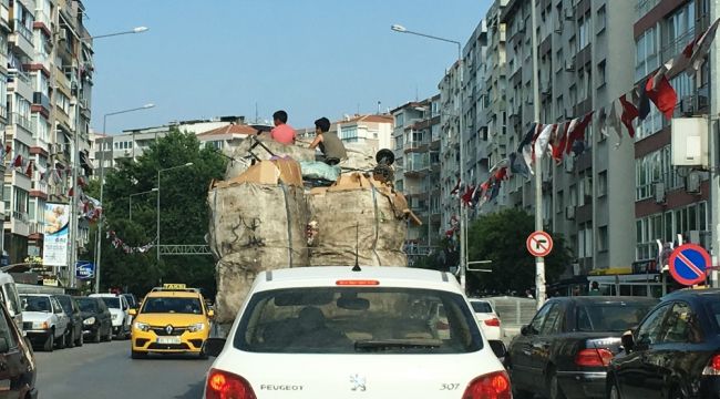 İzmir'de ölüme davetiye çıkaran yolculuk